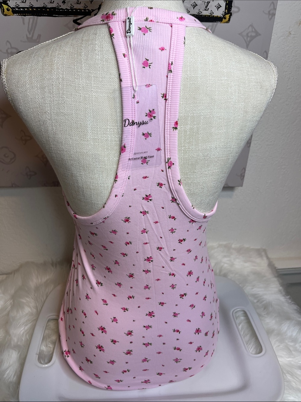 Light Pink Floral Ribbed V-Neck Cami - Picture 2 of 6
